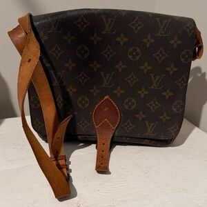 Louis Vuitton Vintage Monogram Cartouchière GM